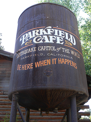 "Earthquake Capitol" water tower. Creative Commons image by Linda Tanner from Los Osos & Creston, California, U.S.A.